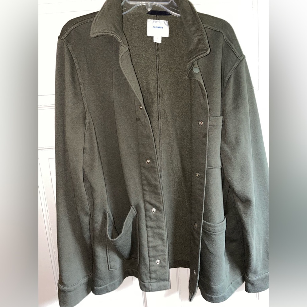Old navy. Never worn. Olive green shacket. Men’s large.